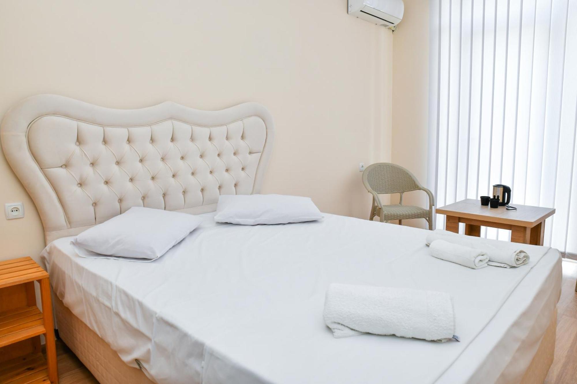 Just Inn Kutaisi Luaran gambar
