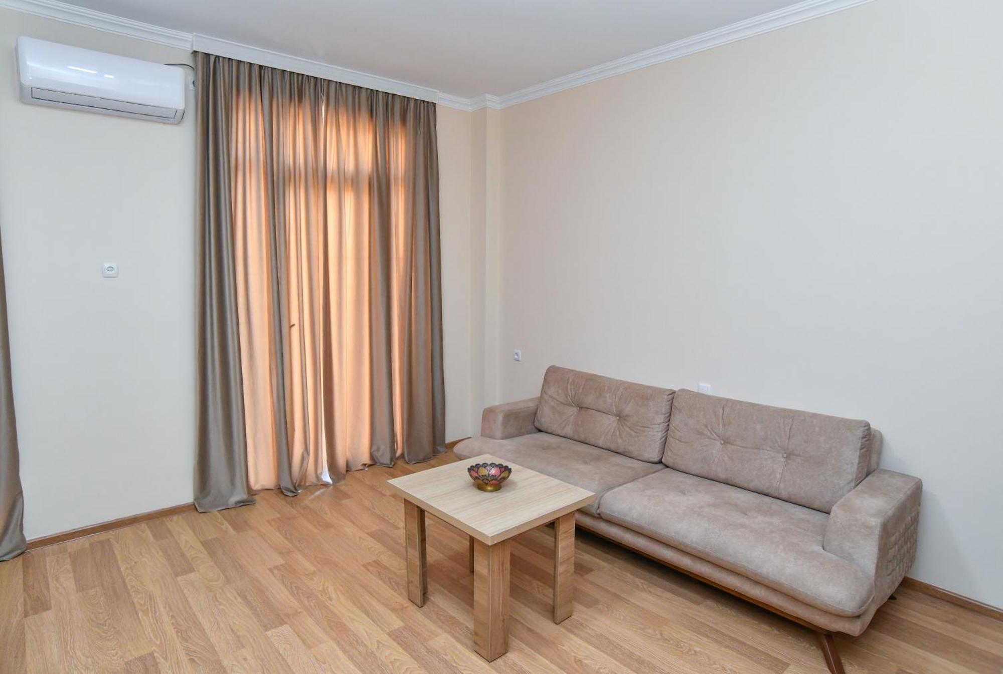Just Inn Kutaisi Luaran gambar