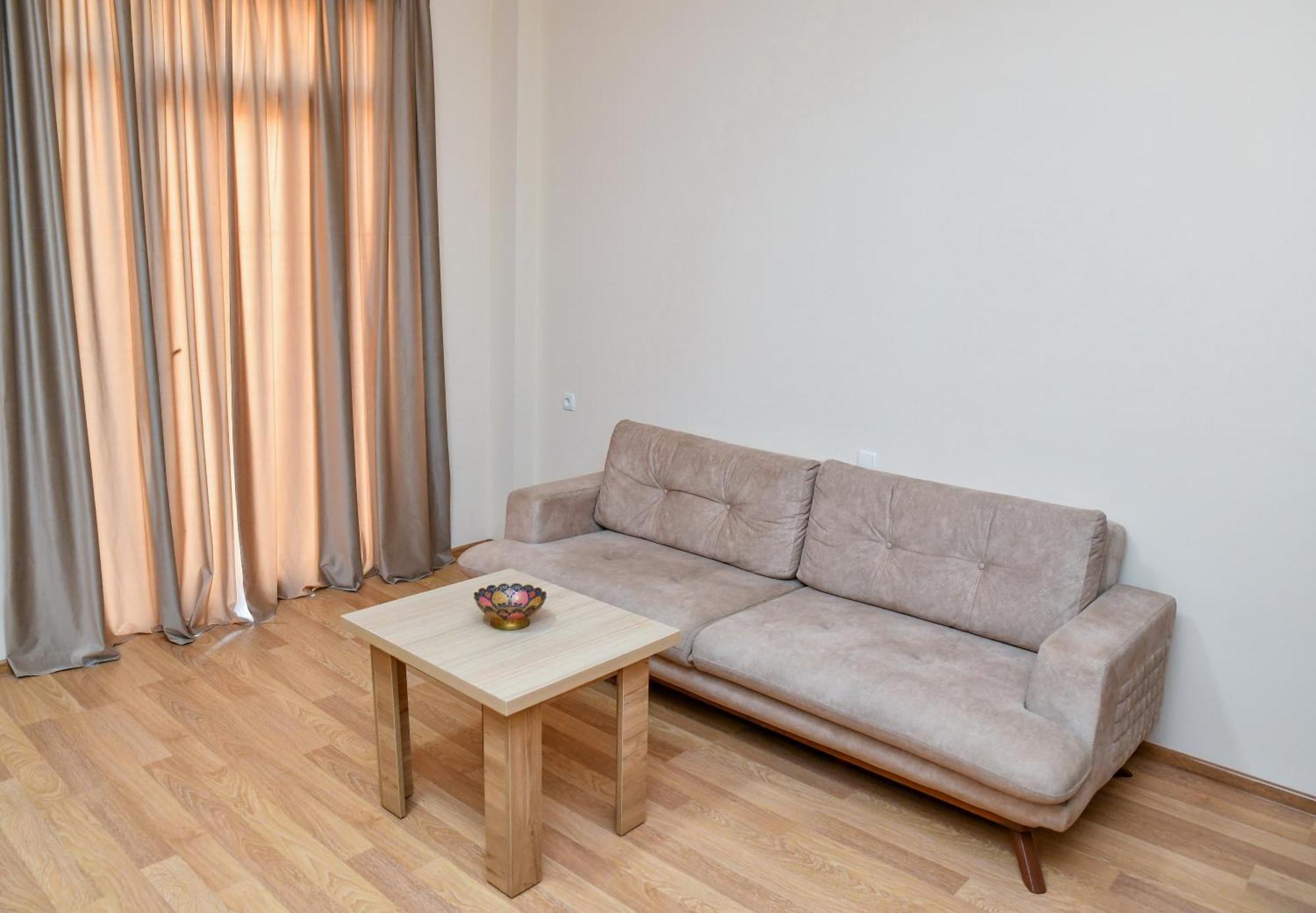Just Inn Kutaisi Luaran gambar