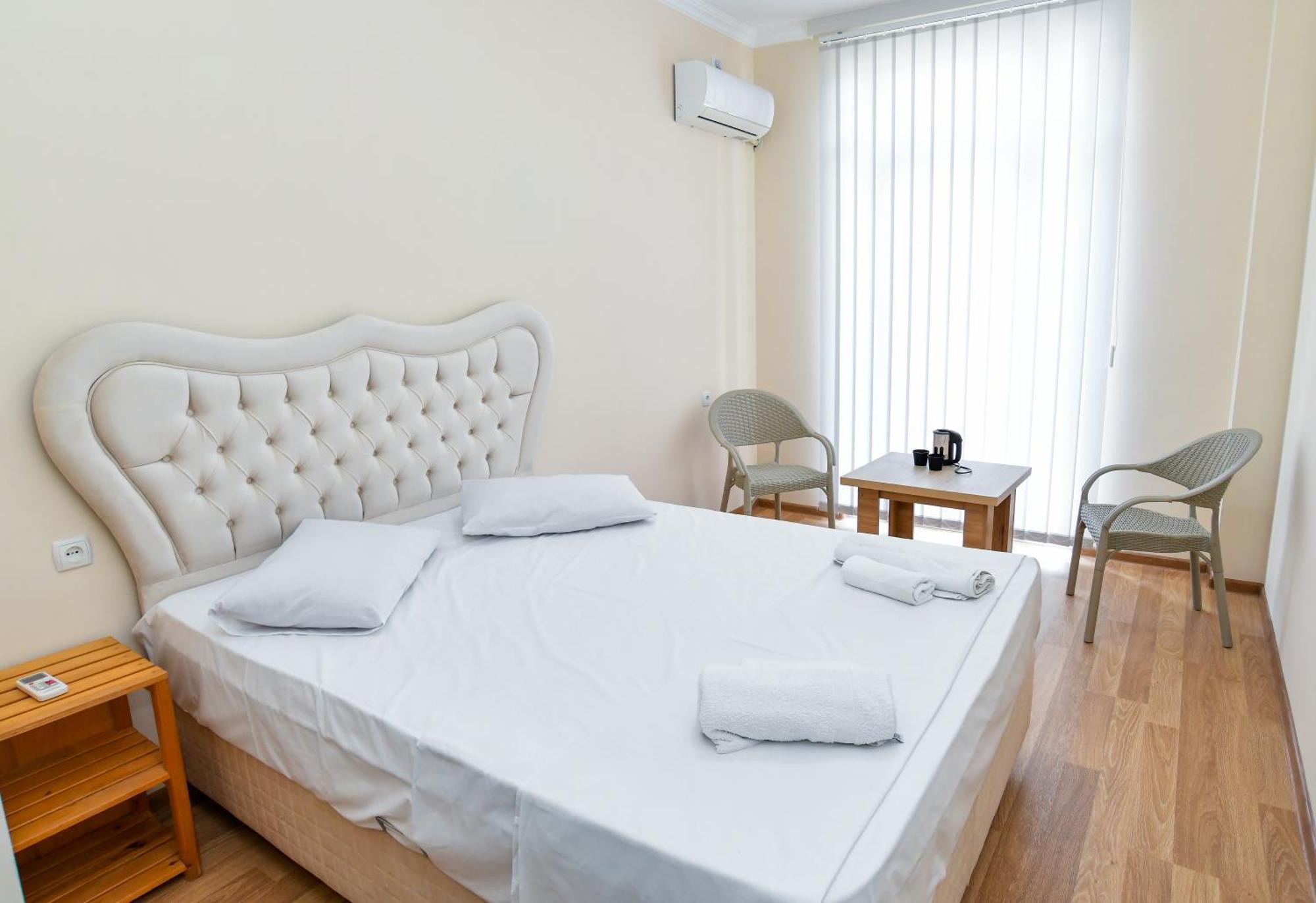 Just Inn Kutaisi Luaran gambar
